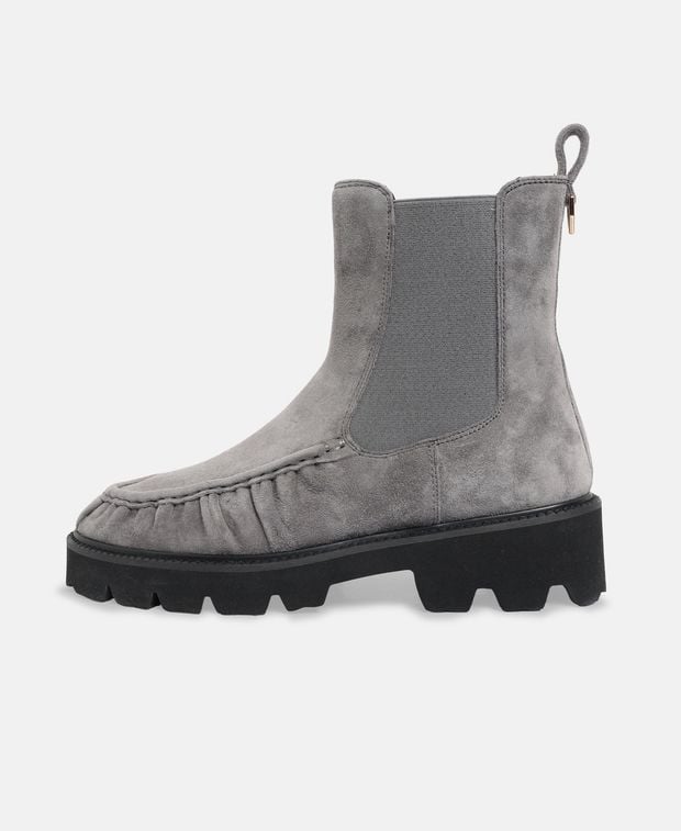 Chelsea Boots