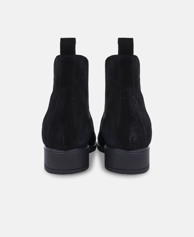 Chelsea Boots
