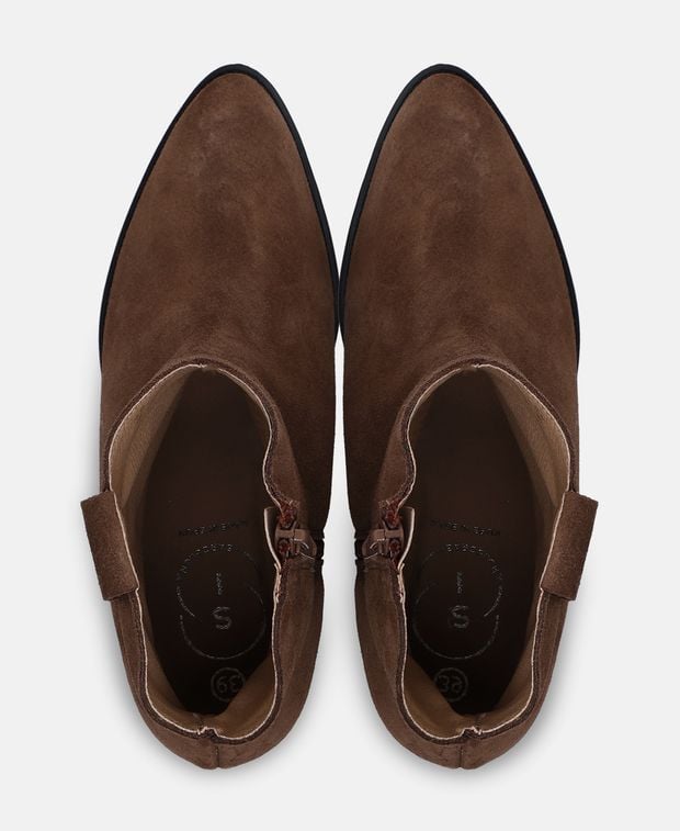 Chelsea Boots