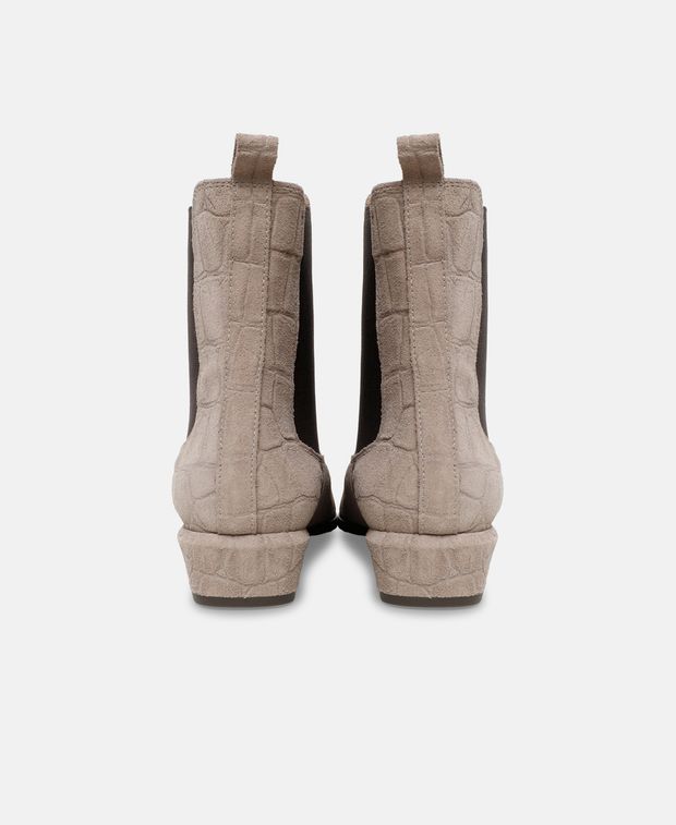 Chelsea Boots