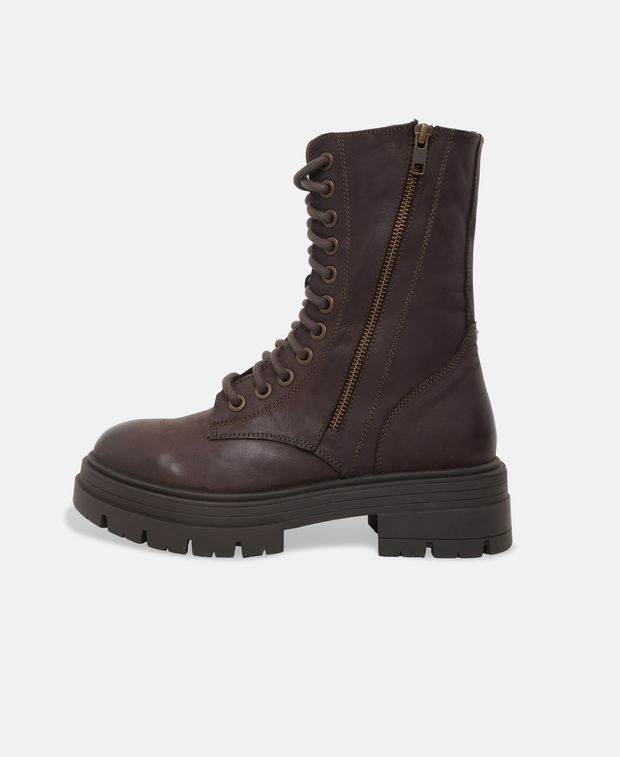 Schnürboots Dusty
