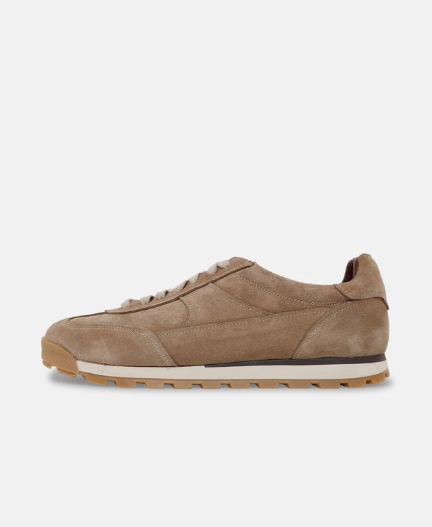 Sneaker