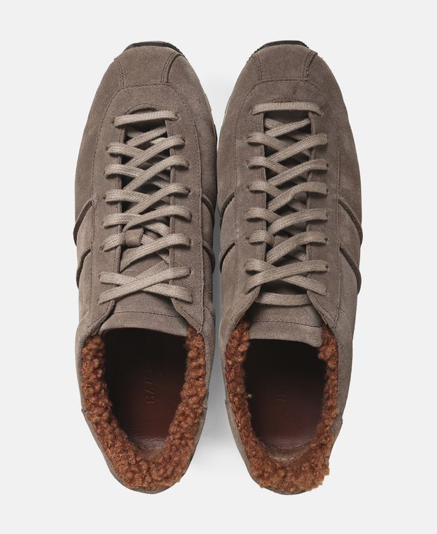Sneaker